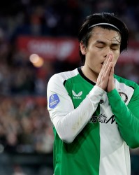 上田绮世：踢比赛容易紧张；和日本球员吃饭常聊彼此欧冠情况